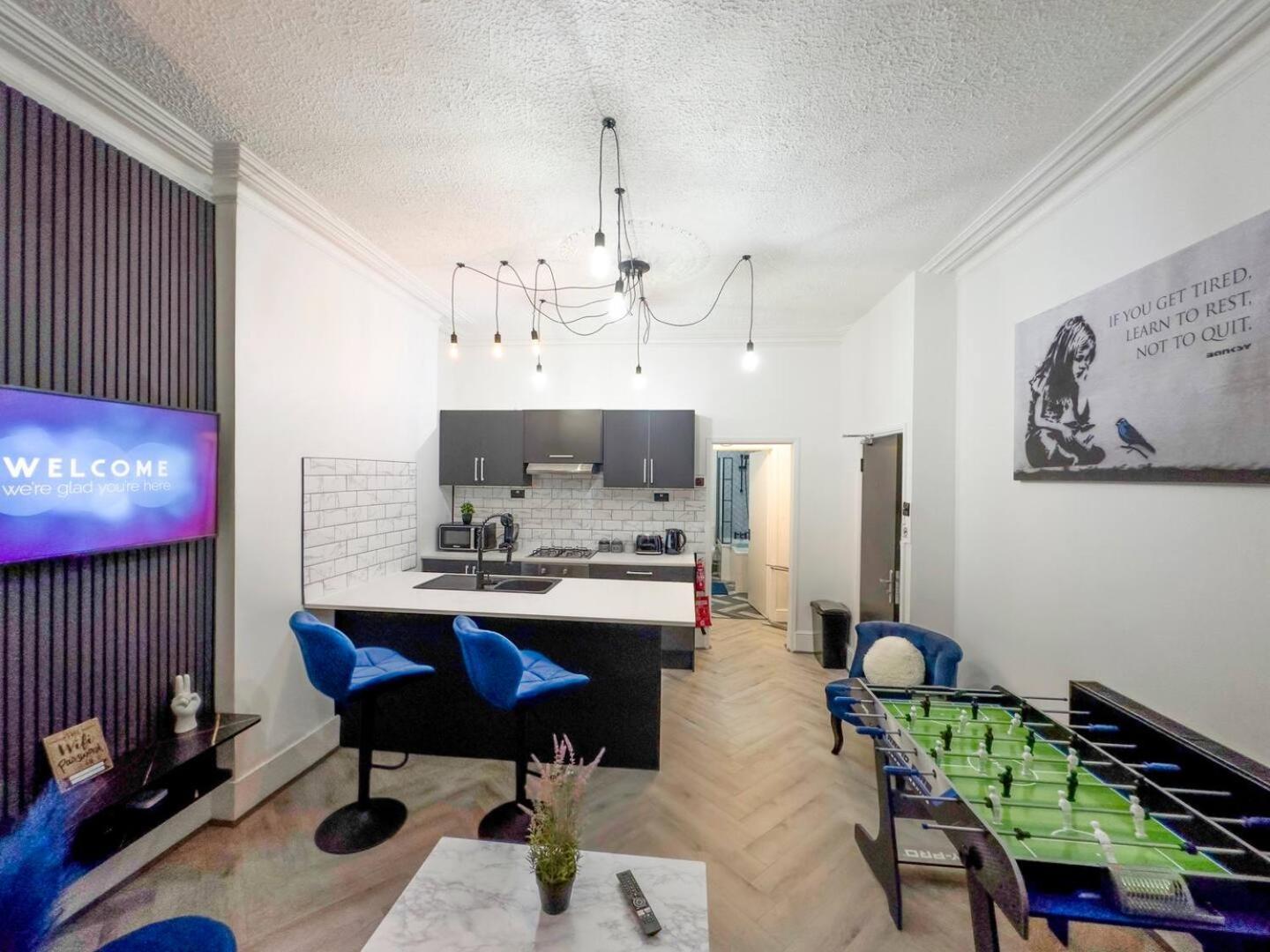 Swanky Seaside Sanctuary W Foozeball - Southend Exterior photo