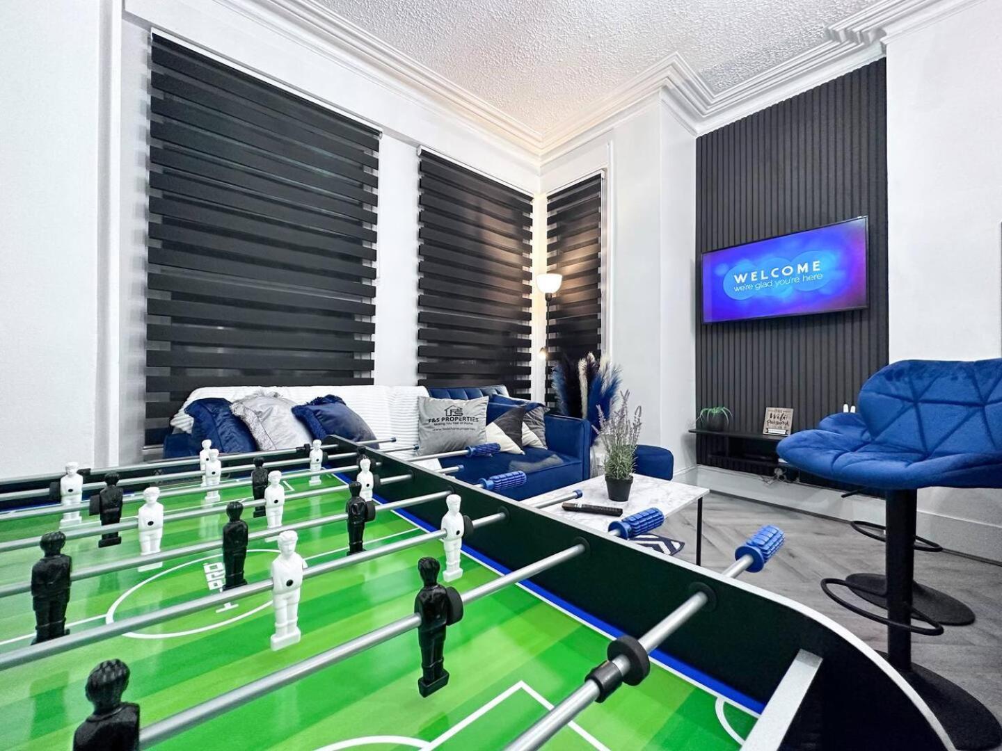 Swanky Seaside Sanctuary W Foozeball - Southend Exterior photo